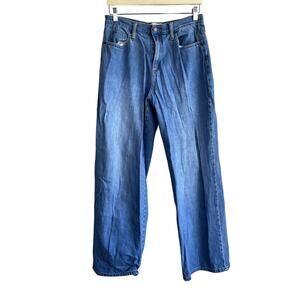 Universal Thread medium wash blue jeans relaxed wide leg style women's size 10